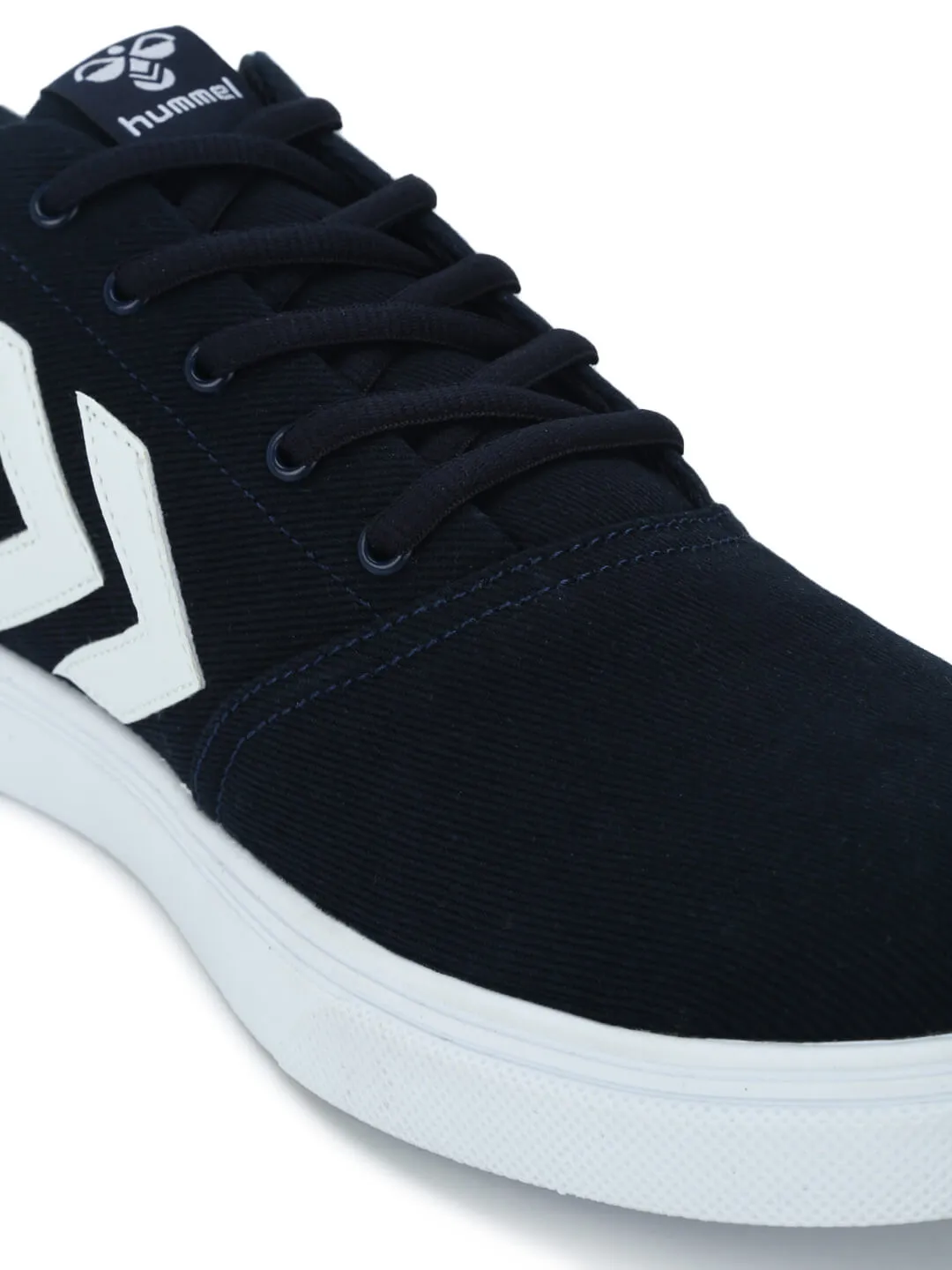 Essen Men Navy Blue Sneakers