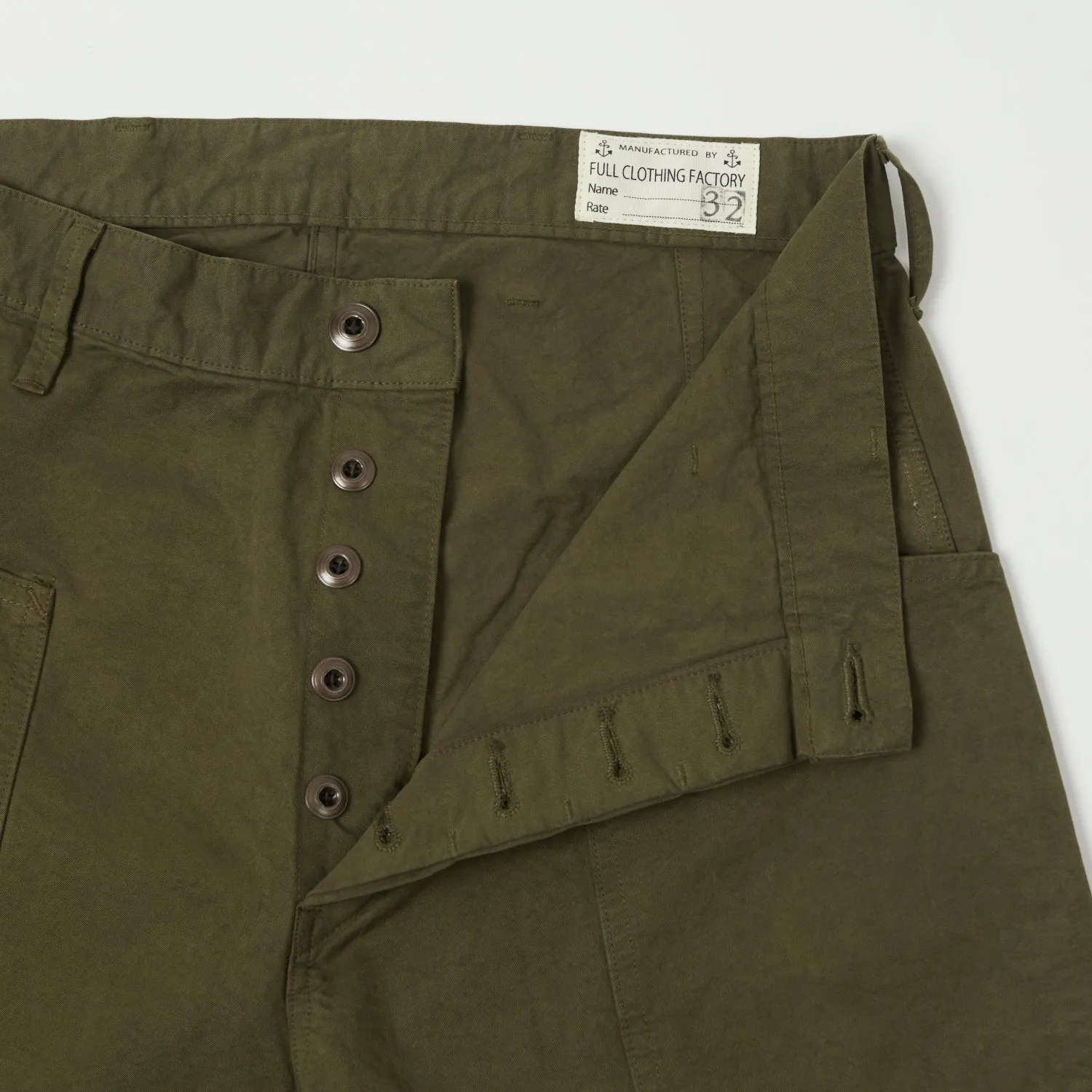 Sure, here is the optimized title for the e-commerce product in English with modifiers:

Classic Olive Drab US Navy Trouser in Old Japanese Twill - Full Count 1119-3