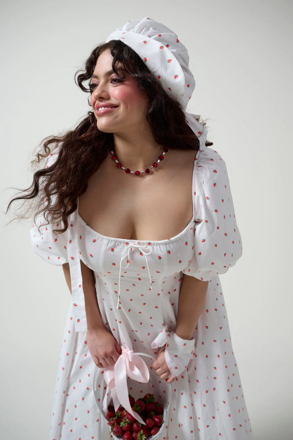 La Fraise Blossom Bonnet