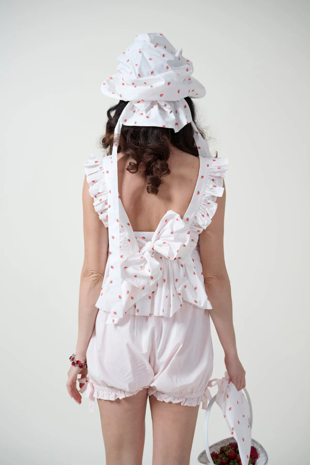 La Fraise Blossom Bonnet