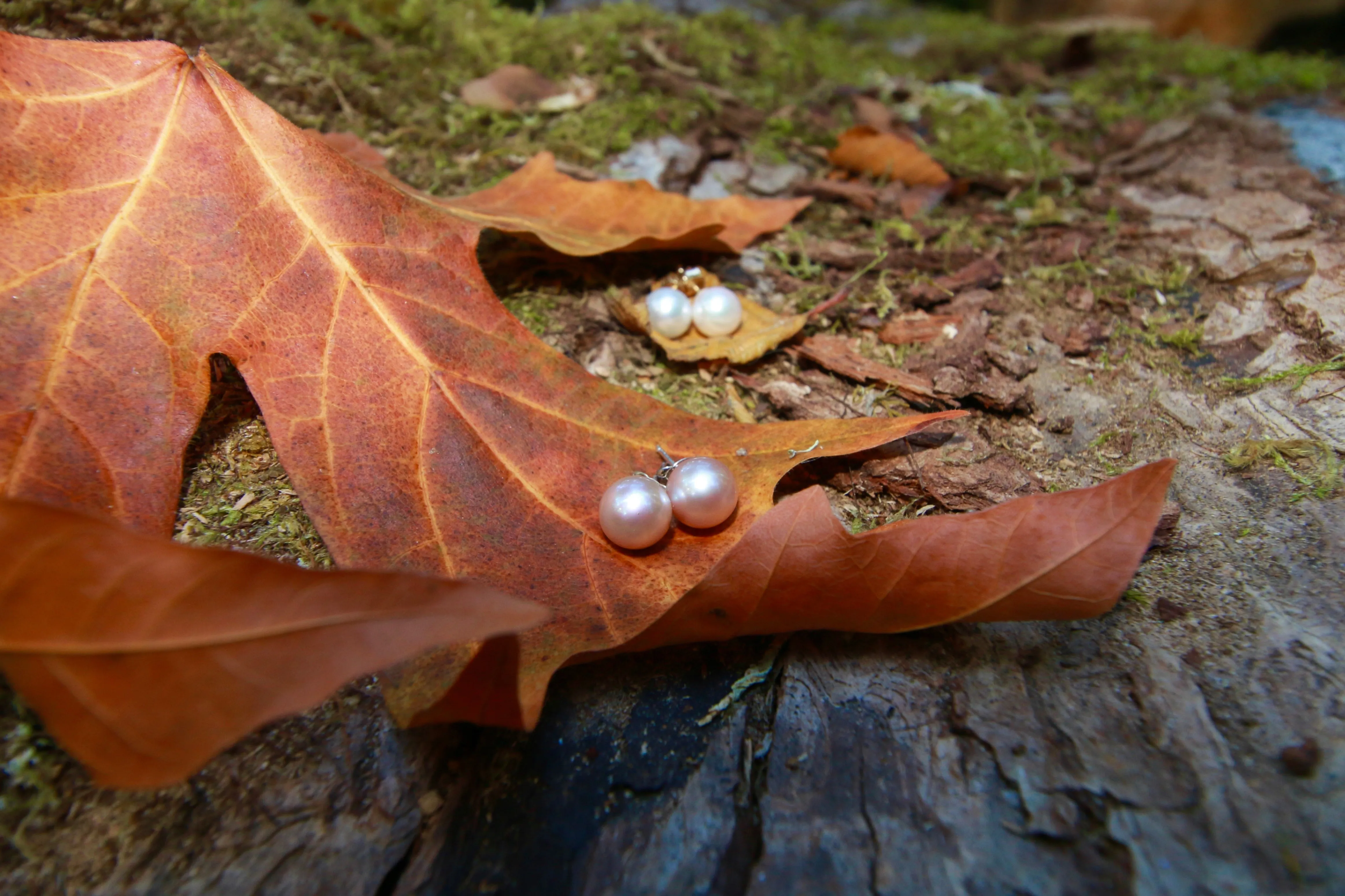 Luxury 9mm Freshwater Pearl Stud Earrings