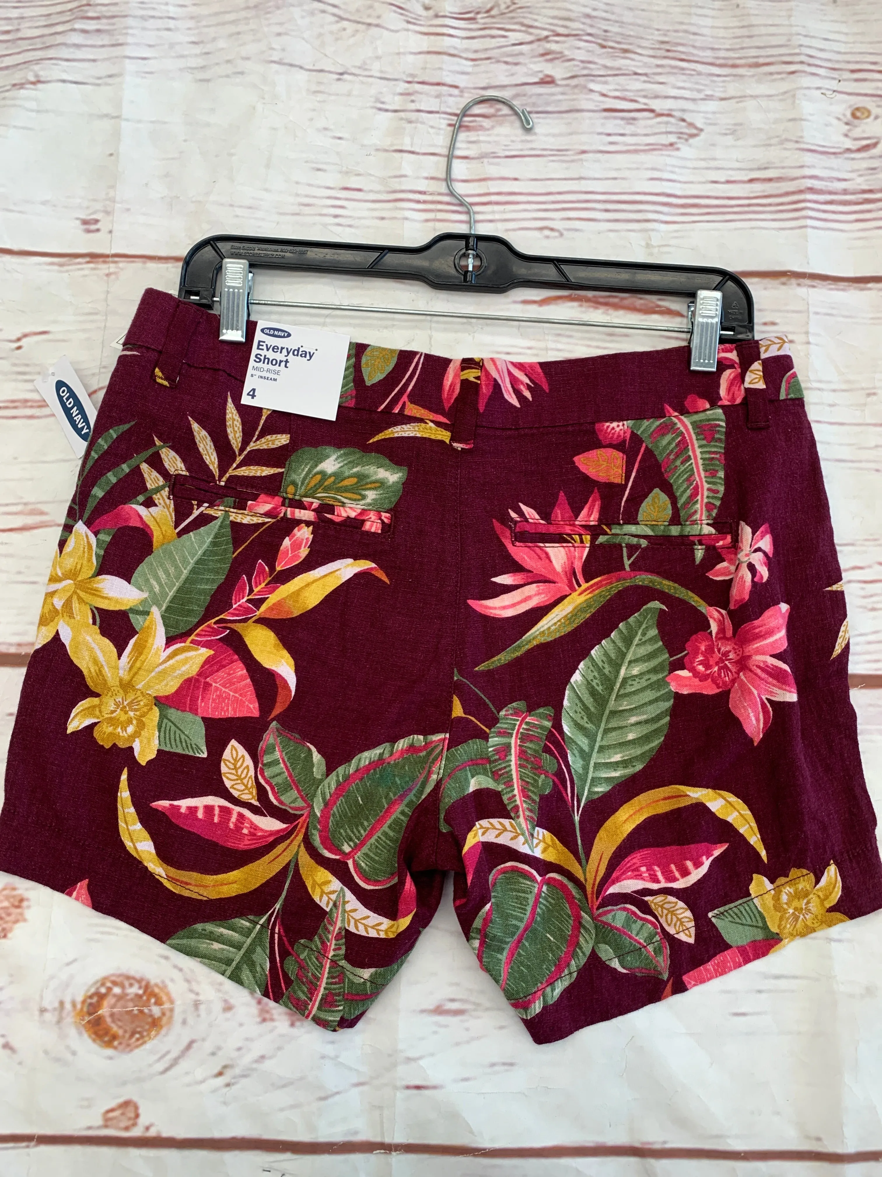 Maroon Shorts Old Navy, Size 4