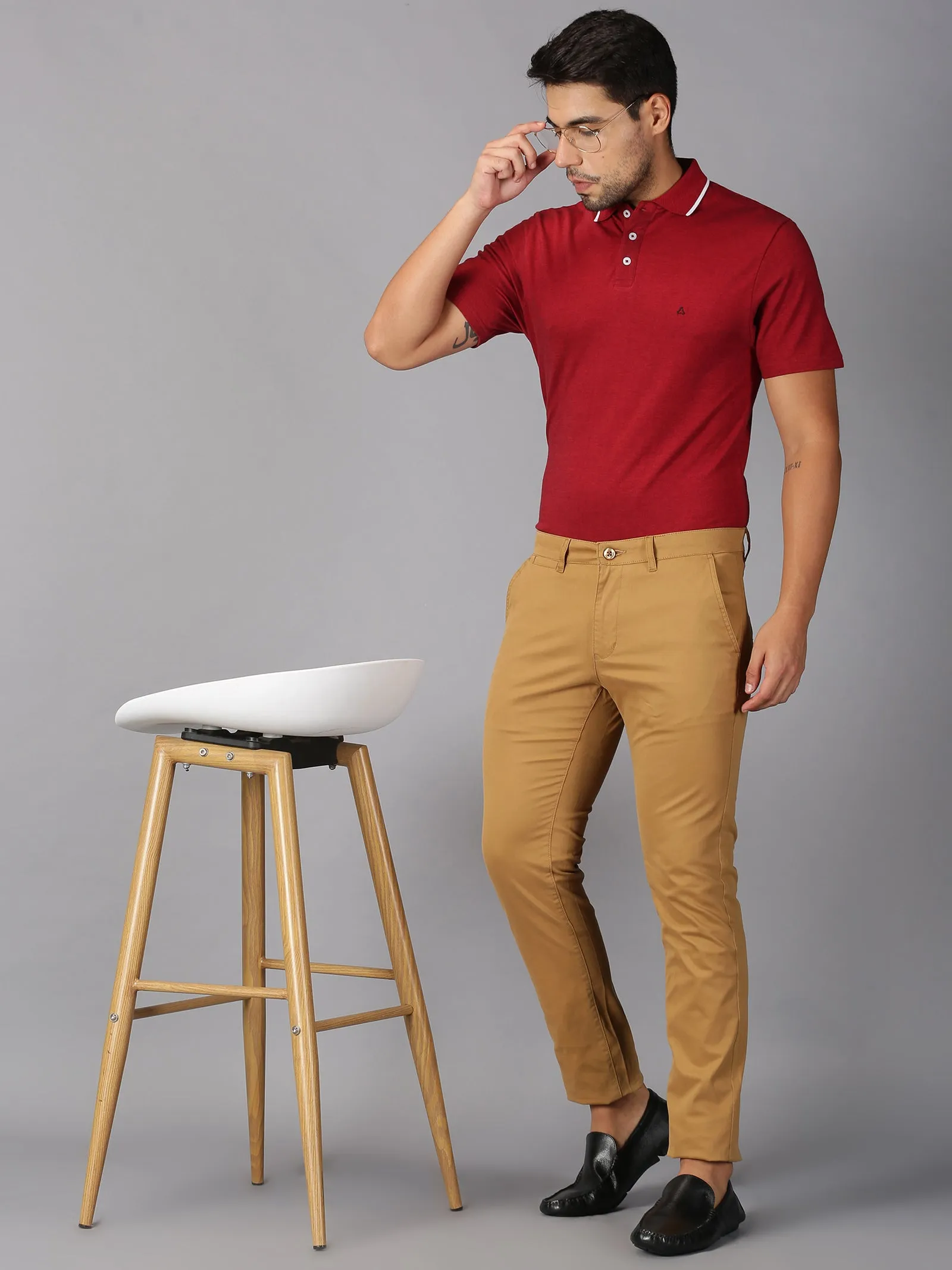 MEN' RED SOLID SLIM FIT T.SHIRT