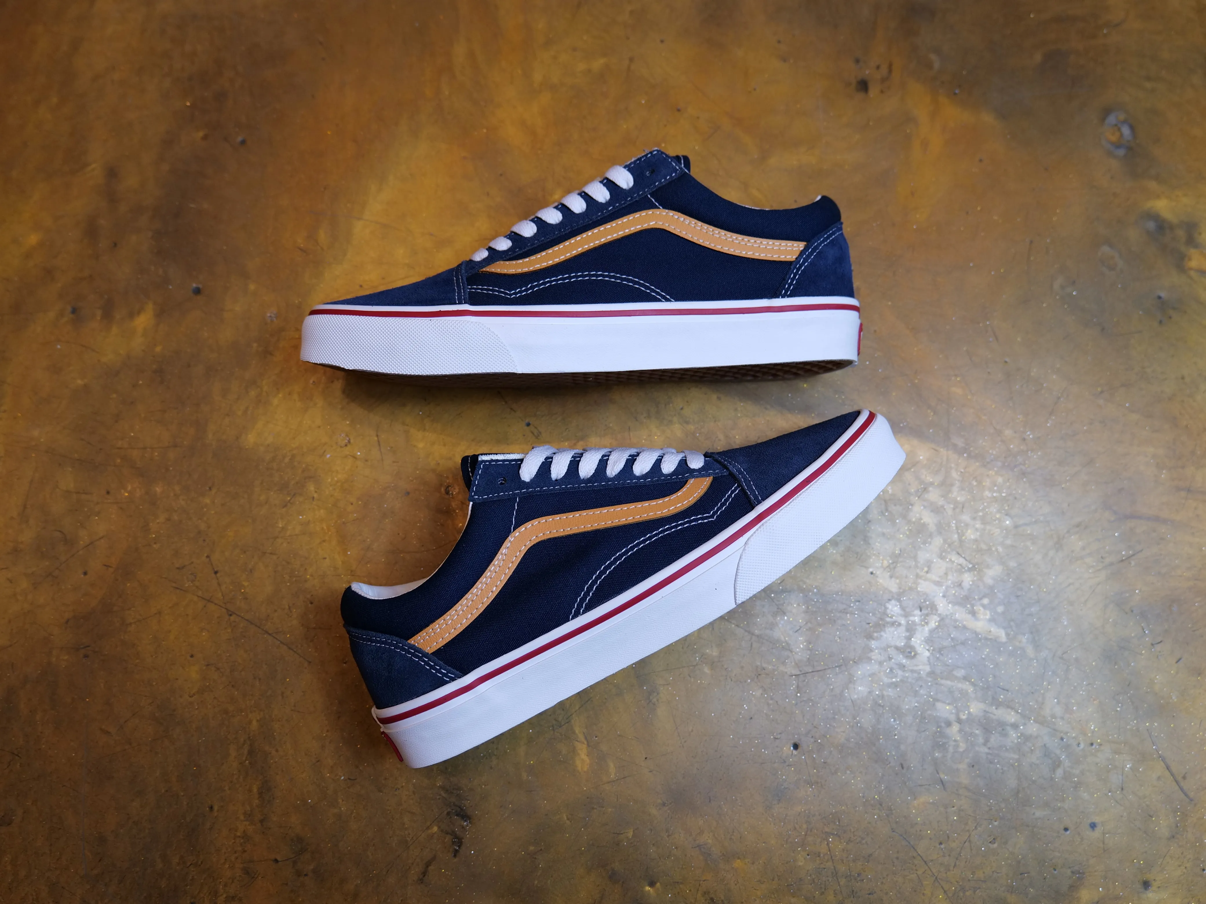 Old Skool Tri-Tone - Navy / Yellow / Red